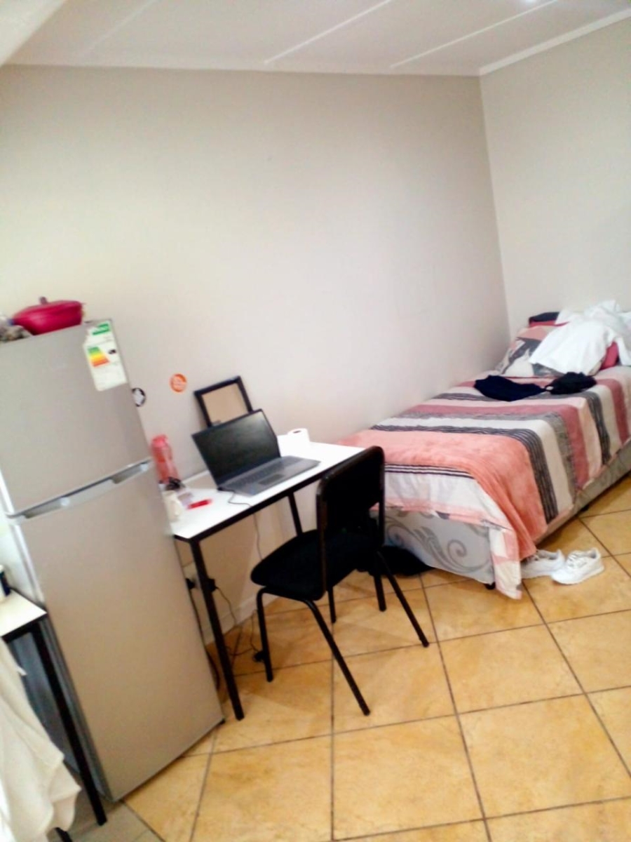8 Bedroom Property for Sale in Brandwag Free State